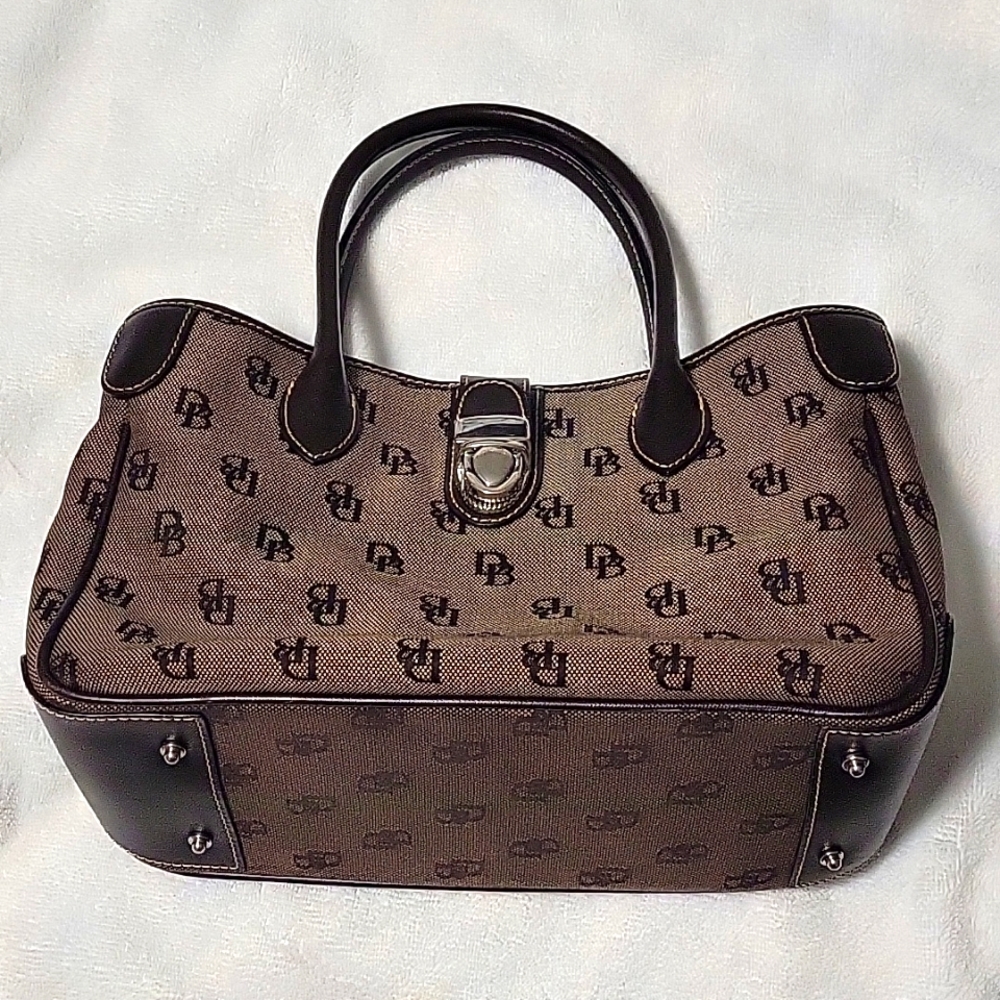 Dooney & Bourke Purse